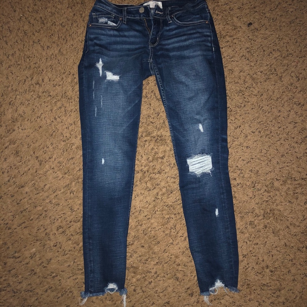 Size 6 Buckle Jeans